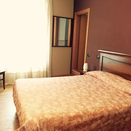 San Lorenzo 2* אלבה