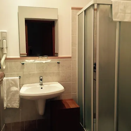 San Lorenzo Hotell 2*